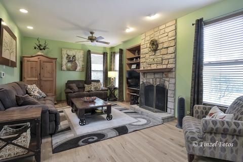28815 Blacksmith St, Lakemoor, IL 60051 photo 3