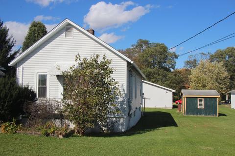 233 E Florence St, Oglesby, IL 61348 photo 1