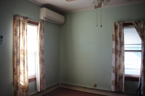 233 E Florence St, Oglesby, IL 61348 photo 5