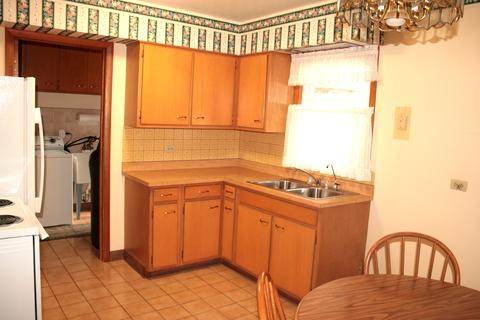 3033 Wallace Ave, Steger, IL 60475 photo 5