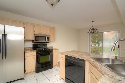 1342 Summersweet Ln, Bartlett, IL 60103 photo 9