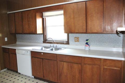 15 E 2nd St, El Paso, IL 61738 photo 8