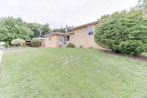 904 Jersey Ave, Normal, IL 61761 photo 3