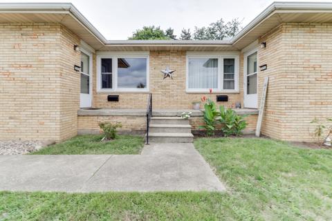 904 Jersey Ave, Normal, IL 61761 photo 2