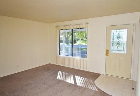 1106 Oakleaf Ave, Mchenry, IL 60051 photo 3