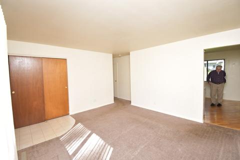 1106 Oakleaf Ave, Mchenry, IL 60051 photo 4