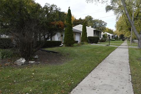 1400 Palm Dr, Wheeling, IL 60090 photo 6