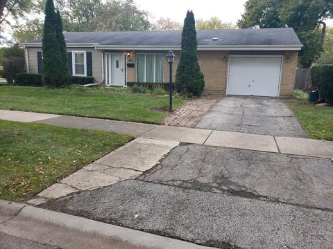 1400 Palm Dr, Wheeling, IL 60090 photo 2