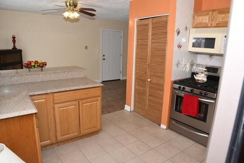 1400 Palm Dr, Wheeling, IL 60090 photo 12