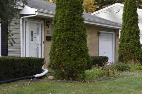 1400 Palm Dr, Wheeling, IL 60090 photo 3