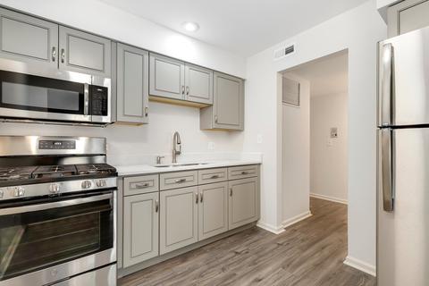 5400 Carriageway Dr #106, Rolling Meadows, IL 60008 photo 2