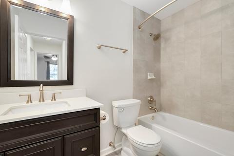 5400 Carriageway Dr #106, Rolling Meadows, IL 60008 photo 11