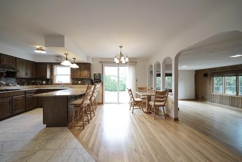 9339 Clancy Dr, Des Plaines, IL 60016 photo 35