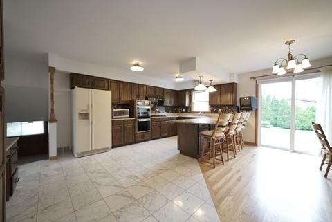 9339 Clancy Dr, Des Plaines, IL 60016 photo 36