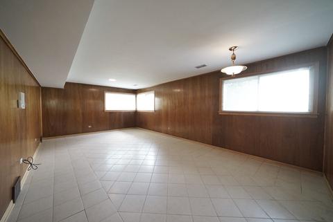9339 Clancy Dr, Des Plaines, IL 60016 photo 29