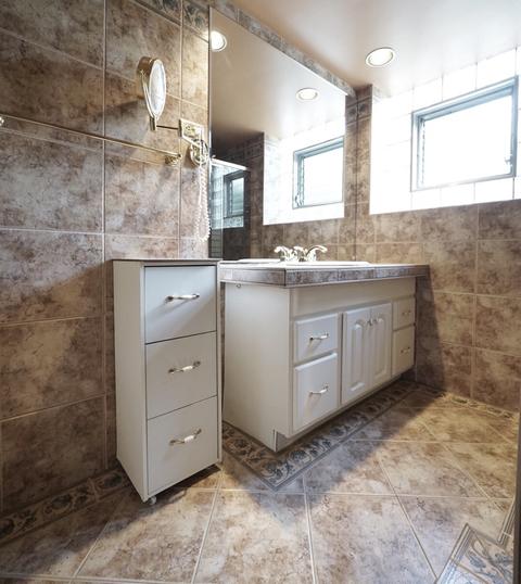 9339 Clancy Dr, Des Plaines, IL 60016 photo 31