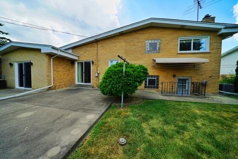9339 Clancy Dr, Des Plaines, IL 60016 photo 41