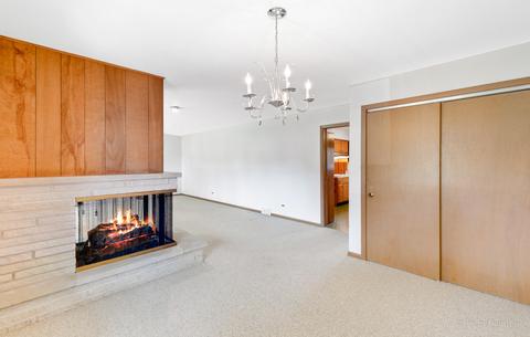 720 Glendale Rd, Roselle, IL 60172 photo 9