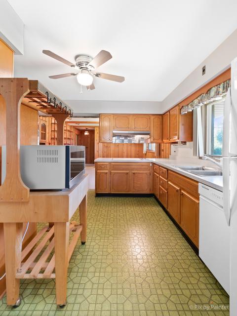720 Glendale Rd, Roselle, IL 60172 photo 10