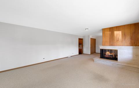 720 Glendale Rd, Roselle, IL 60172 photo 7