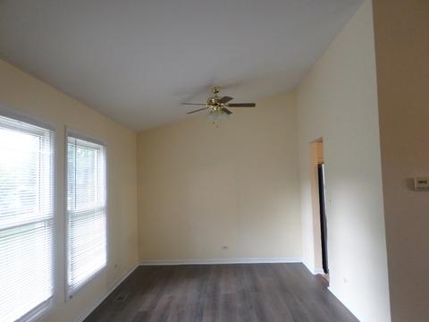 140 E Mcclellan Ct, Bartlett, IL 60103 photo 6