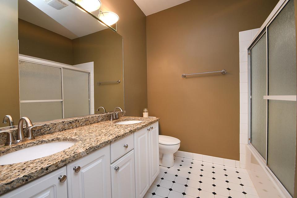  2803 N Wolcott Ave #I, Chicago, IL 60657 photo 22