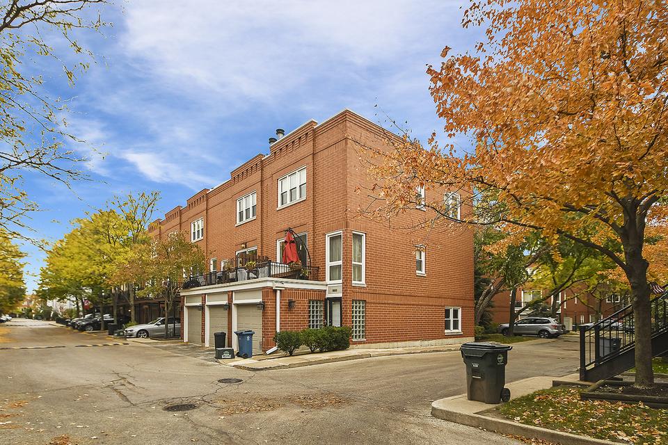  2803 N Wolcott Ave #I, Chicago, IL 60657 photo 4