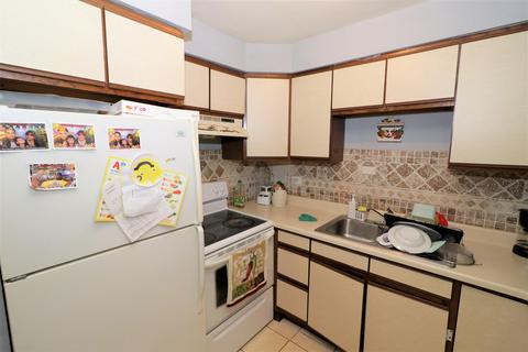 2502 Algonquin Rd #13, Rolling Meadows, IL 60008 photo 4