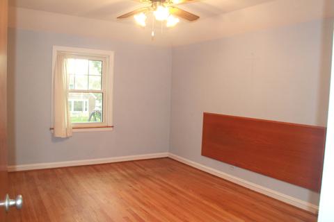 1687 Spruce Ave, Des Plaines, IL 60018 photo 10