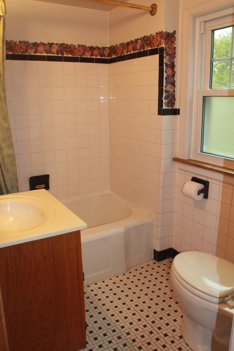 1687 Spruce Ave, Des Plaines, IL 60018 photo 14