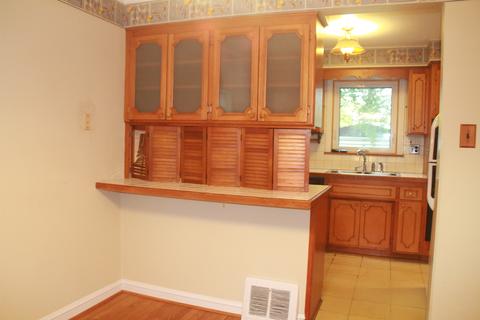 1687 Spruce Ave, Des Plaines, IL 60018 photo 6