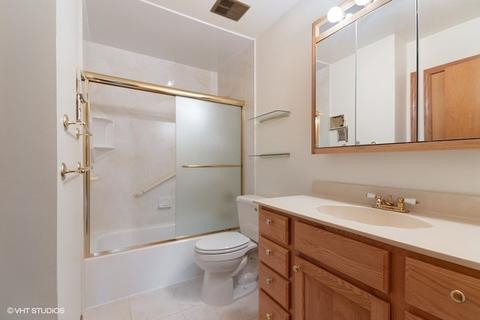 820 W Appletree Ln, Bartlett, IL 60103 photo 13