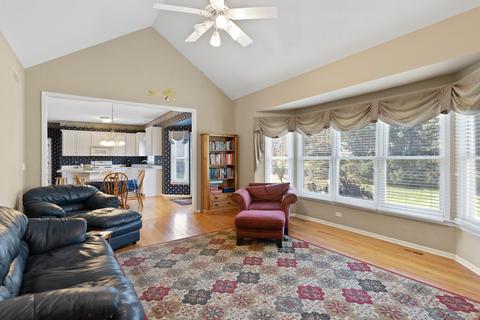 2040 Eldorado Dr, Geneva, IL 60134 photo 7