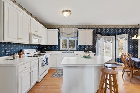 2040 Eldorado Dr, Geneva, IL 60134 photo 9