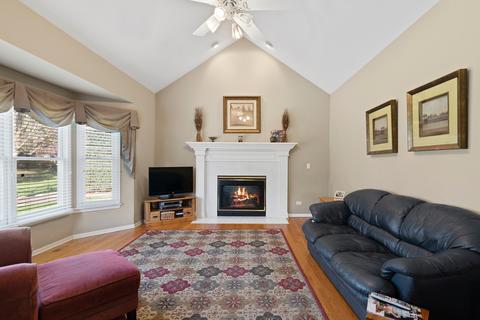 2040 Eldorado Dr, Geneva, IL 60134 photo 6