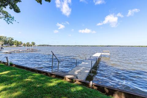 154 Eagle Point Rd, Fox Lake, IL 60020 photo 2