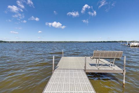 154 Eagle Point Rd, Fox Lake, IL 60020 photo 3
