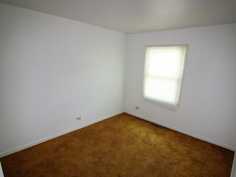 1720 Chestnut Ln, Hoffman Estates, IL 60192 photo 7