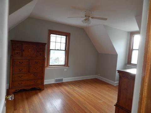 277 S Wolf Rd, Des Plaines, IL 60016 photo 7