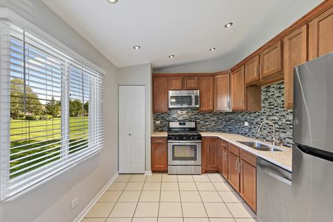 4433 Westbridge Ct, Hoffman Estates, IL 60192 photo 8