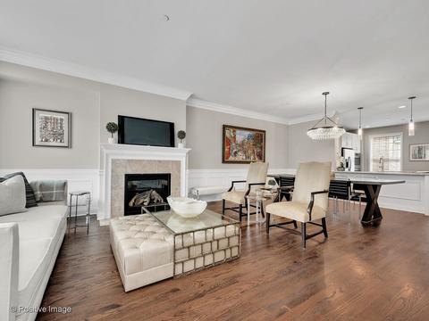 325 E Liberty Dr, Wheaton, IL 60187 photo 5