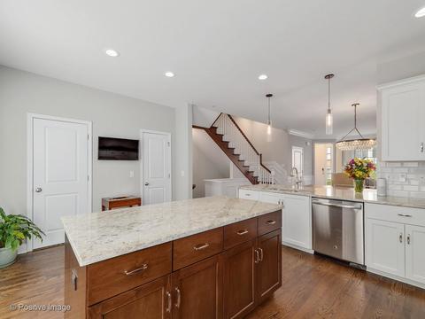 325 E Liberty Dr, Wheaton, IL 60187 photo 12
