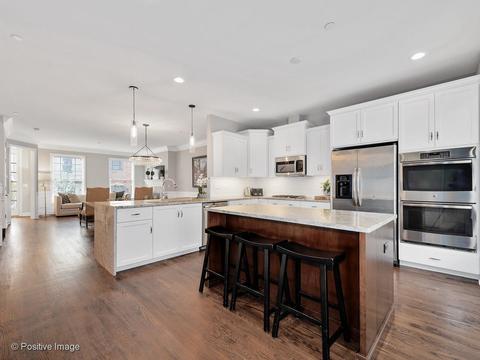 325 E Liberty Dr, Wheaton, IL 60187 photo 8