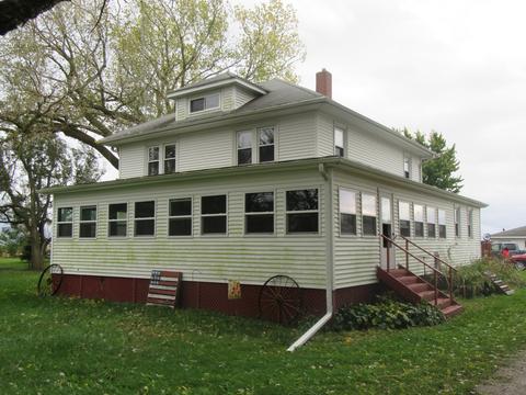 1055 E 2300 North Rd, Danforth, IL 60930 photo 2