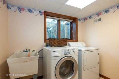 803 Surrey Ln, Algonquin, IL 60102 photo 18
