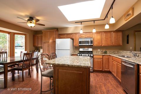 803 Surrey Ln, Algonquin, IL 60102 photo 8