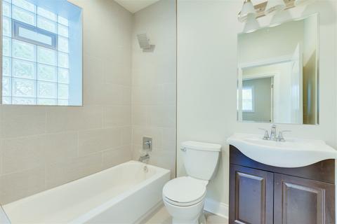 1280 E 83rd St, Chicago, IL 60619 photo 9