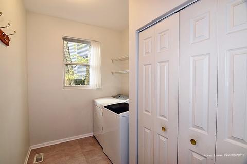 760 Red Barn Ln, Elgin, IL 60123 photo 32