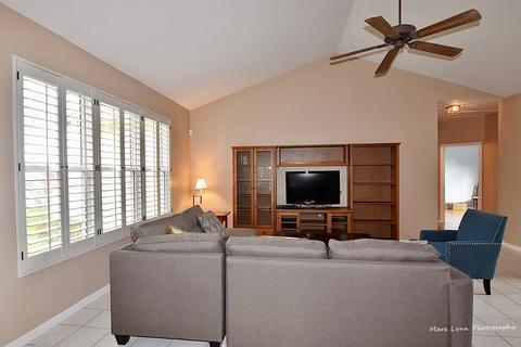 760 Red Barn Ln, Elgin, IL 60123 photo 13