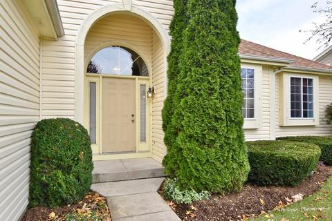760 Red Barn Ln, Elgin, IL 60123 photo 2